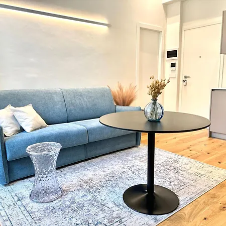 Apartment Savoy Luxury Center *