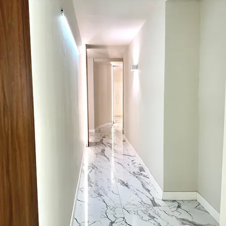 Savoy Luxury Center *