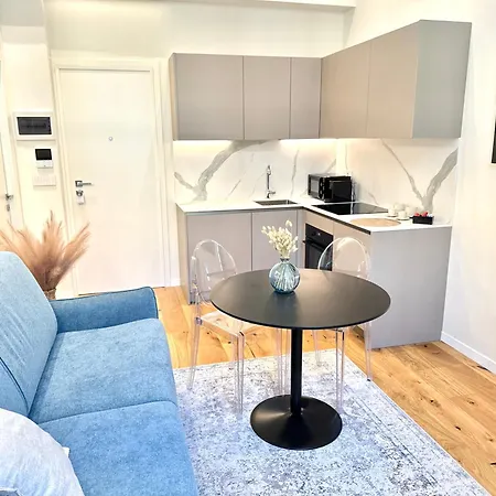 Apartment Savoy Luxury Center