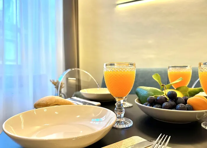 Savoy Luxury Center Apartment *